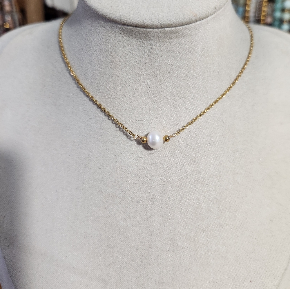 Dainty Freshwater Pearl Necklace